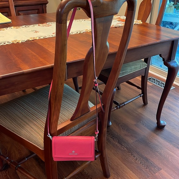 NWOT Michael Kors Jet Set Charm Small Phone Crossbody - Picture 7 of 15